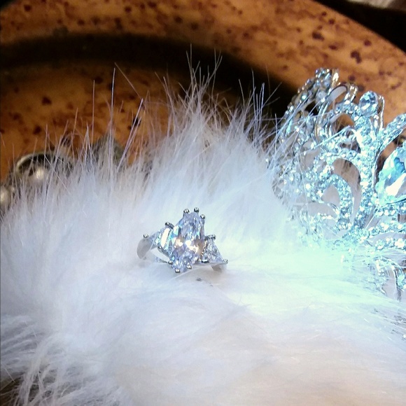 ♦️HP! '2.5CT MARQUIS DIAM/2CT TRILLIONS RING♦️8 - Picture 2 of 6